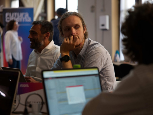Working session © Théo Sixou