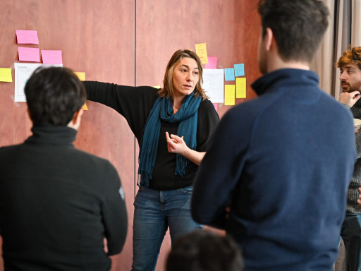 Travail en équipes @Claire Nicol